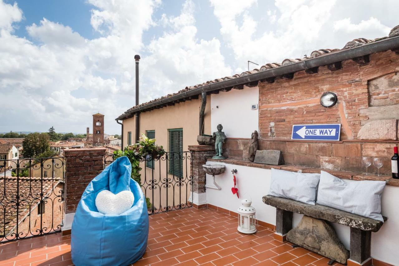 Ferienwohnung Rise And Smile Charming Penthouse Lucca Exterior foto