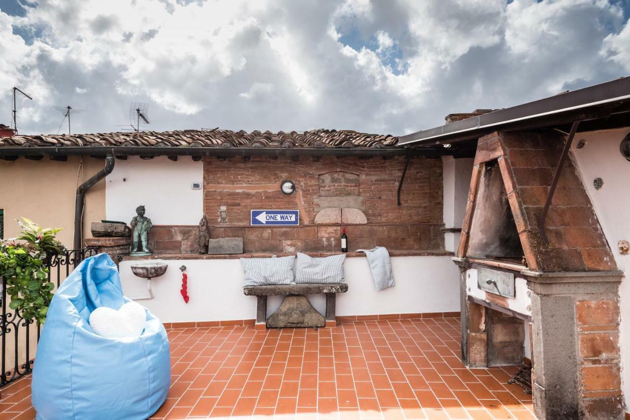 Ferienwohnung Rise And Smile Charming Penthouse Lucca Exterior foto