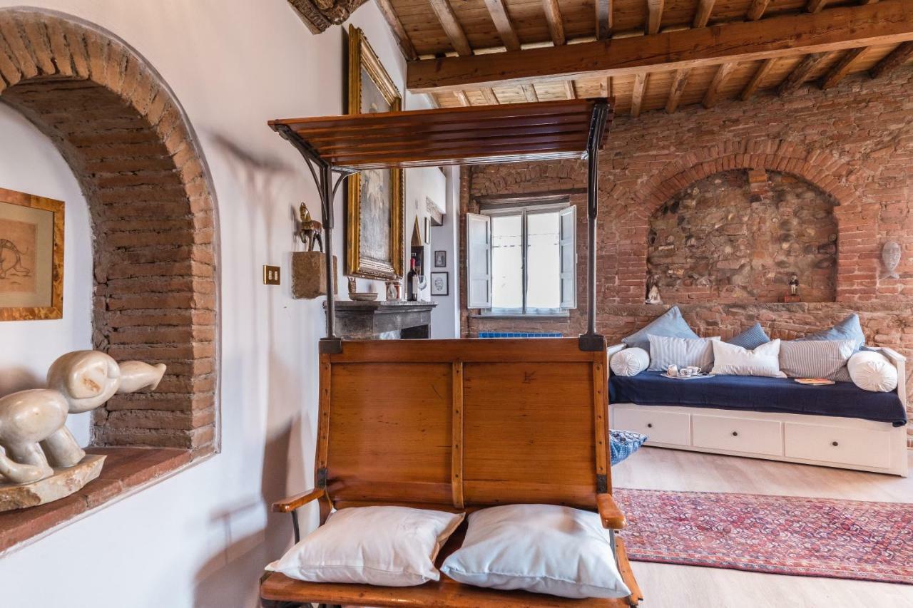 Ferienwohnung Rise And Smile Charming Penthouse Lucca Exterior foto