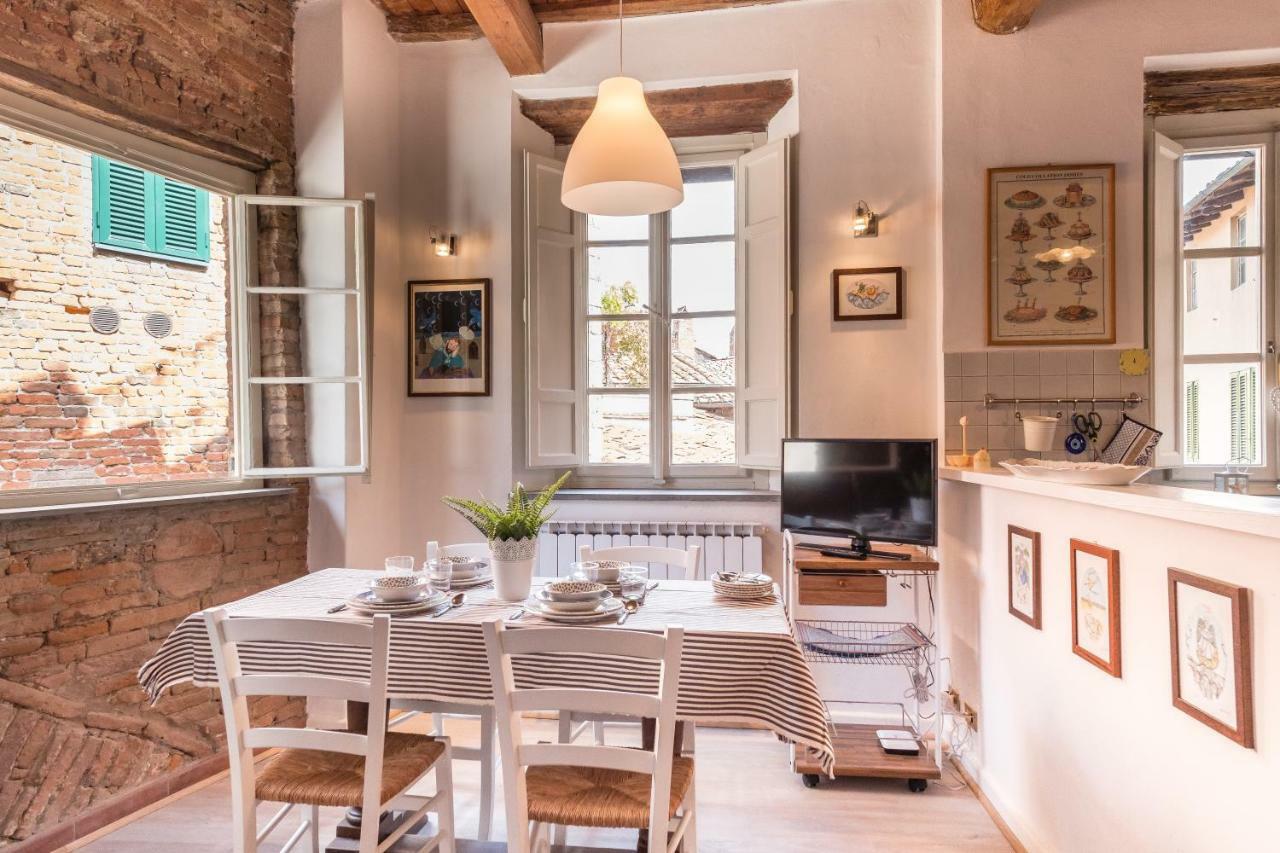 Ferienwohnung Rise And Smile Charming Penthouse Lucca Exterior foto